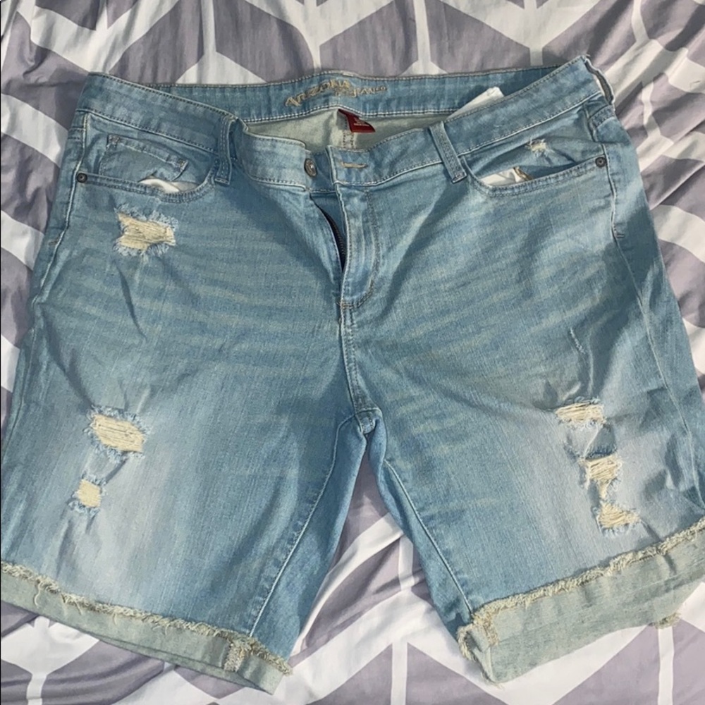 Light wash jeans